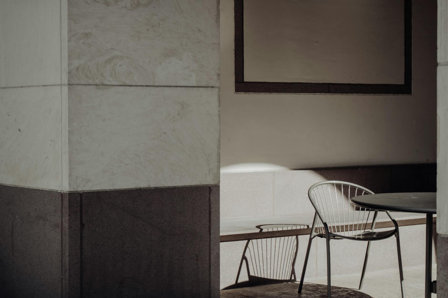 No responder ni interactuar es como sentarse enfrente de una silla vacía